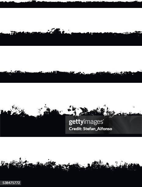 illustrazioni stock, clip art, cartoni animati e icone di tendenza di cinque vernice frontiere solo su bianco - ruvido