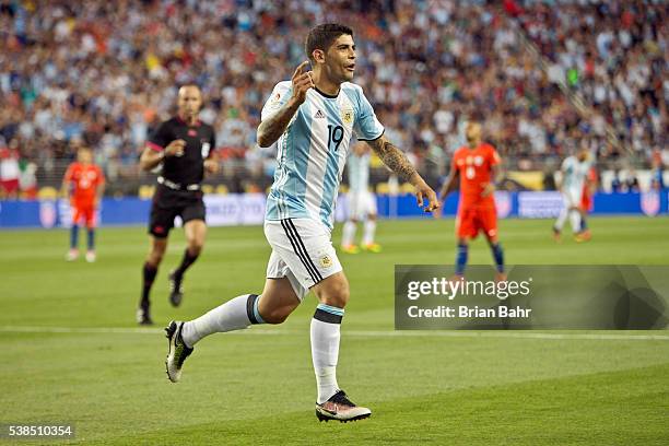 Ever Banega of Argentina celebrates after scoring the second goal of his team during a group D match between Argentina and Chile at Levi's Stadium as...