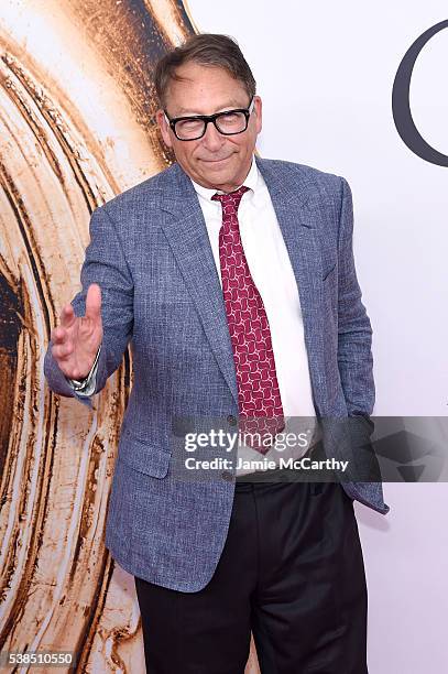 Designer Stuart Weitzman attends the 2016 CFDA Fashion Awards at the Hammerstein Ballroom on June 6, 2016 in New York City.