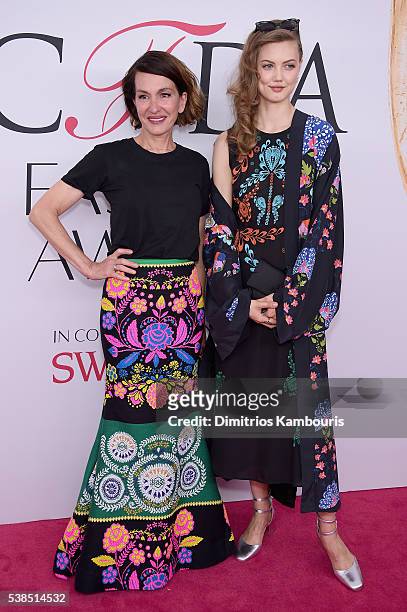 Cynthia Rowley and Lindsay Wixson attend the 2016 CFDA Fashion Awards at the Hammerstein Ballroom on June 6, 2016 in New York City.