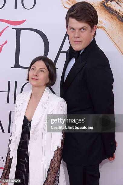 Donna Tartt and Wes Gordon attend the 2016 CFDA Fashion Awards at the Hammerstein Ballroom on June 6, 2016 in New York City.