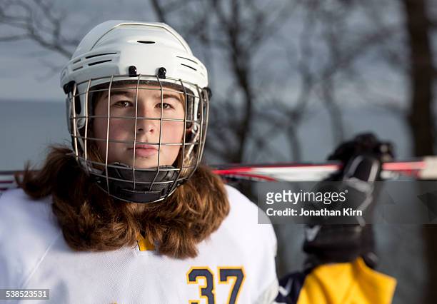 hockey girl portrait. - ice hockey day 10 stockfoto's en -beelden