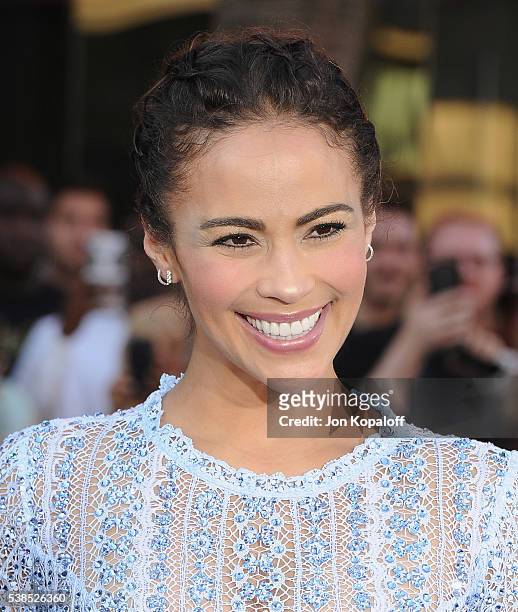 Actress Paula Patton arrives at the Los Angeles Premiere "Warcraft" at TCL Chinese Theatre IMAX on June 6, 2016 in Hollywood, California.