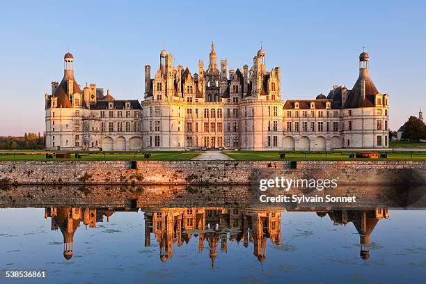 chateau de chambord, france - castelo de chambord - fotografias e filmes do acervo