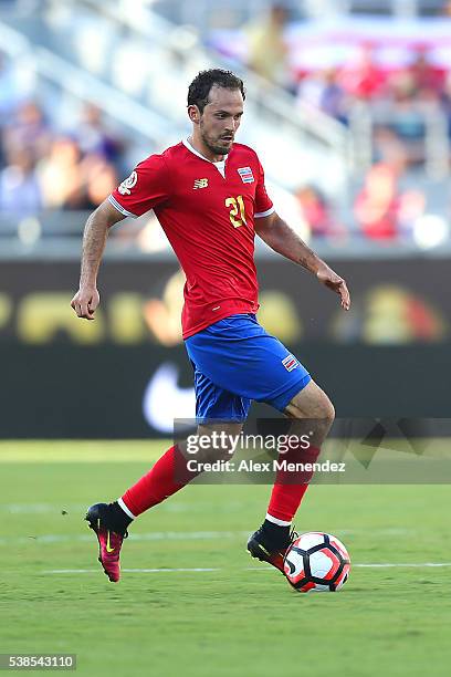 Marco Urena of Costa Rica runs with the ball during the 2016 Copa America Centenario Group A match between Costa Rica and Paraguay at Camping World...