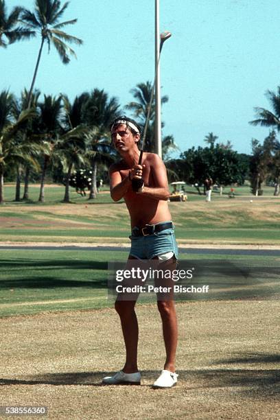 Alice Cooper, auf dem Golfplatz im Urlaub am auf Maui, Hawaii, USA.