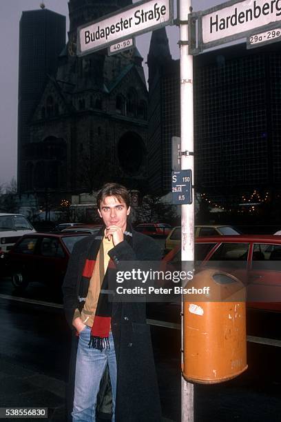 Patrick Winczewski, Bummel durch seine Heimatstadt am in Berlin, Deutschland.