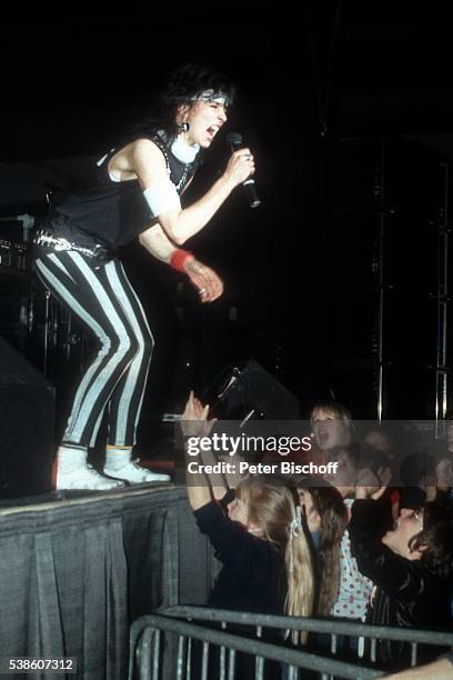 Nena , Fans, Konzert Musikgruppe "Nena", Stadthalle, am in Bremen, Deutschland.