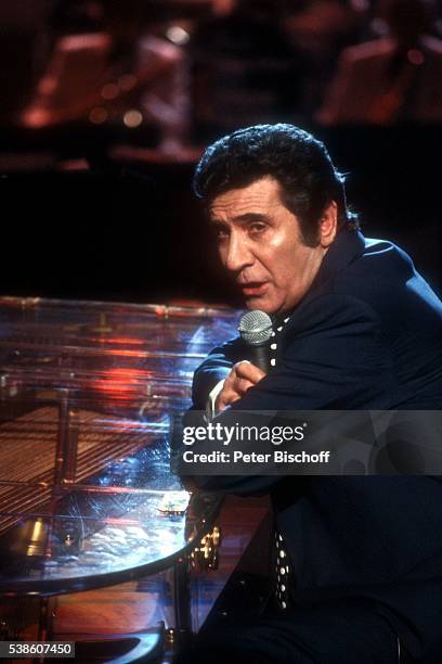 Gilbert Becaud, Auftritt bei "Telestar"-Verleihung am in Köln, Deutschland.