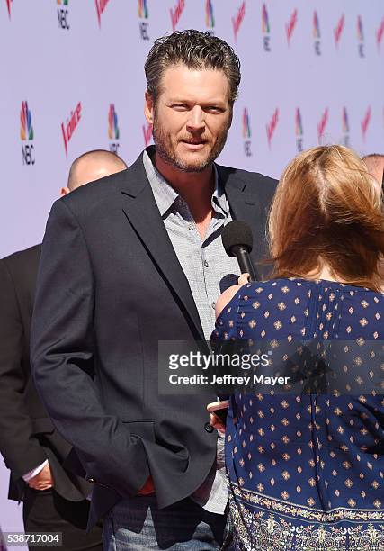 Musician Blake Shelton arrives at 'The Voice' Karaoke For Charity event at HYDE Sunset: Kitchen + Cocktails on April 21, 2016 in West Hollywood,...