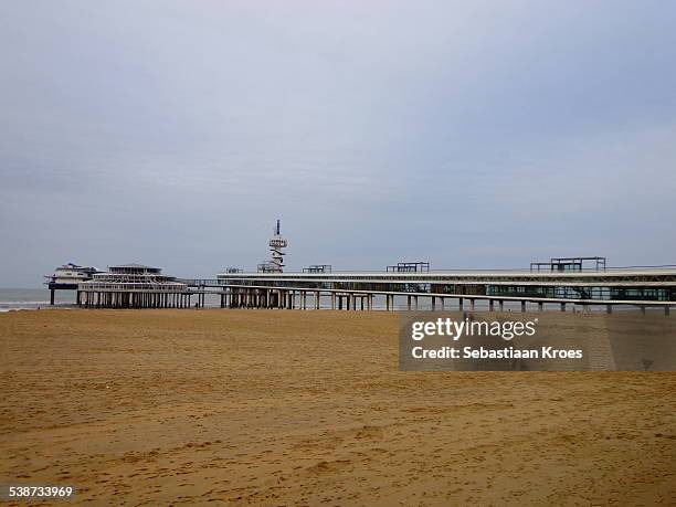 pier of scheveningen - 1961 stock pictures, royalty-free photos & images