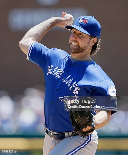 Dickey of the Toronto Blue Jays pitches against the Detroit Tigers at Comerica Park on June 8, 2016 in Detroit, Michigan.