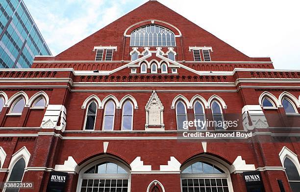 Ryman Ralls 39,709 Ryman Auditorium Photos & High Res Pictures - Getty Images