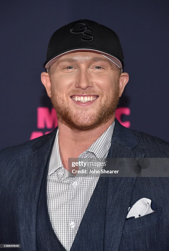 2016 CMT Music Awards - Arrivals