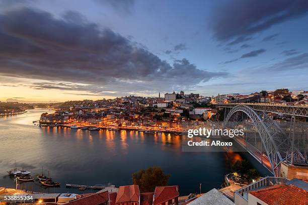 amazing night landscape of porto - oporto stockfoto's en -beelden