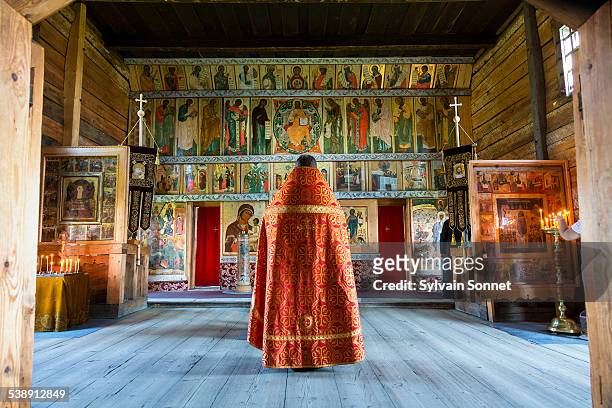 kizhi island, the church of intercession - orthodoxie russe photos et images de collection