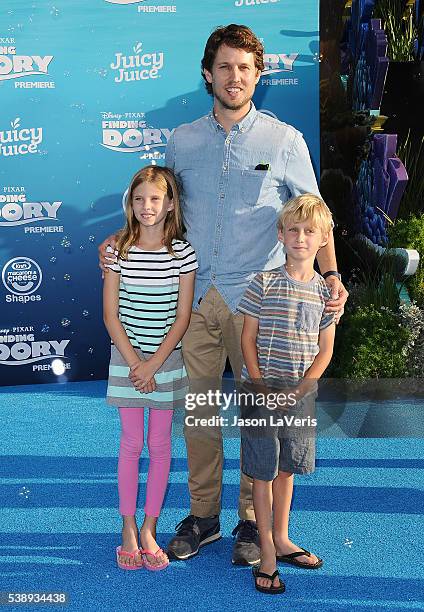 Actor Jon Heder and children attend the premiere of "Finding Dory" at the El Capitan Theatre on June 8, 2016 in Hollywood, California.