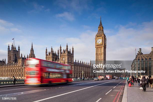 the palace of westminster and westminster bridge - london bus stock pictures, royalty-free photos & images