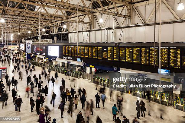 a busy london waterloo railway station, england - stazione ferroviaria waterloo foto e immagini stock