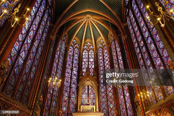 holy chapel - church color light paris stockfoto's en -beelden