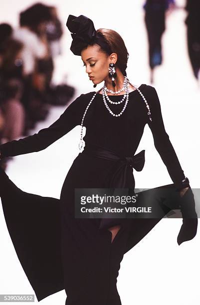 Tyra Banks walks the runway at the Yves Saint Laurent Ready to Wear Fall/Winter 1992-1993 fashion show during the Paris Fashion Week in March, 1992...