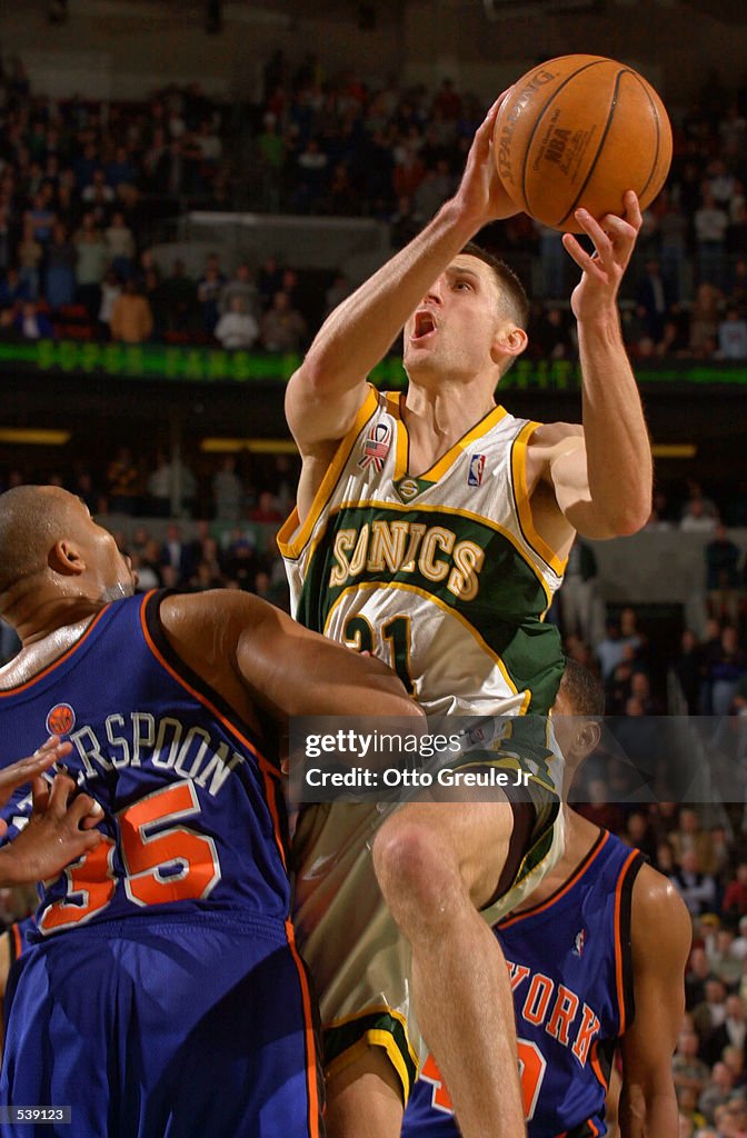 Knicks v Sonics X Barry