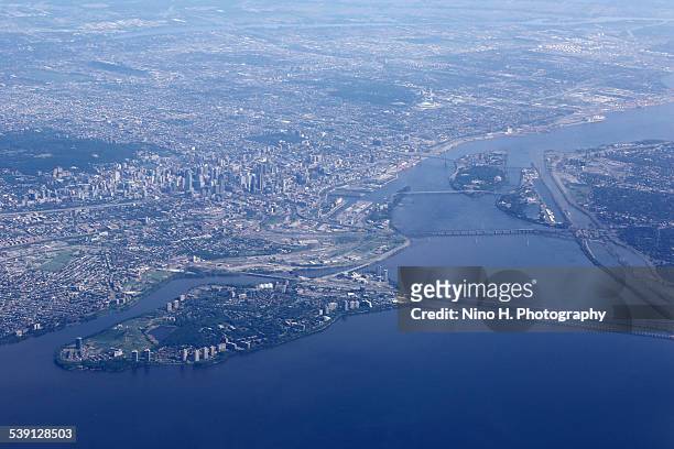 aerial view of montreal - montréal stock-fotos und bilder