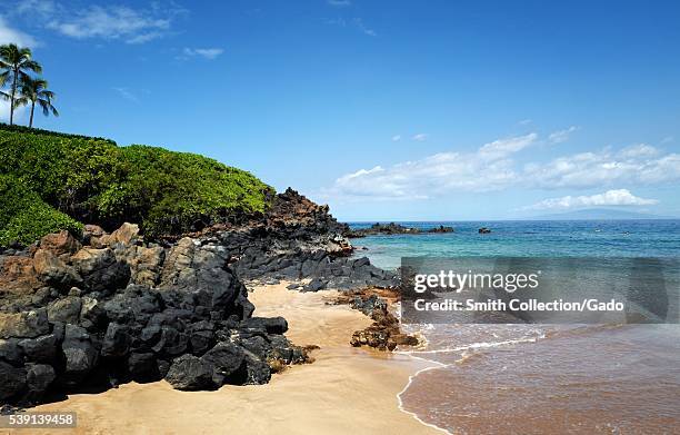 Hawaii Colorful Rocks Volcanic Rock Hawaii Photos and Premium High Res Pictures - Getty Images