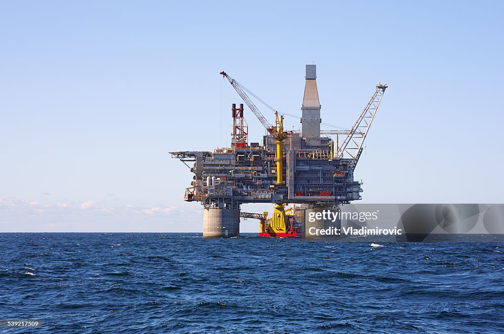 Oil rig sea