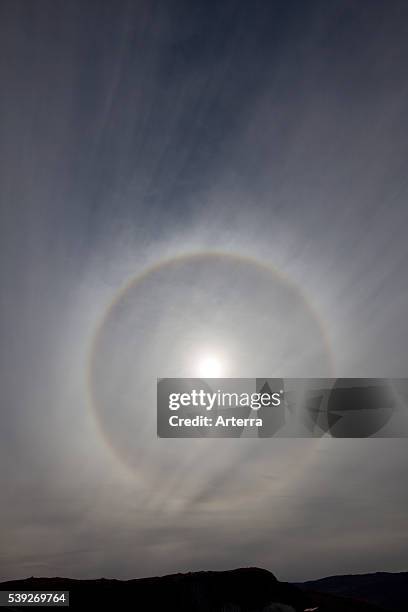 Sun ring / circular halo / 22´ halo caused by a specific type of ice crystals, West-Greenland, Greenland.