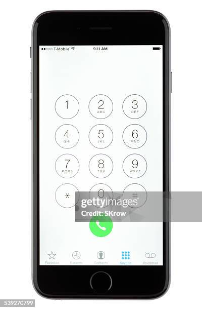 apple iphone 6 dialer - using iphone foto e immagini stock