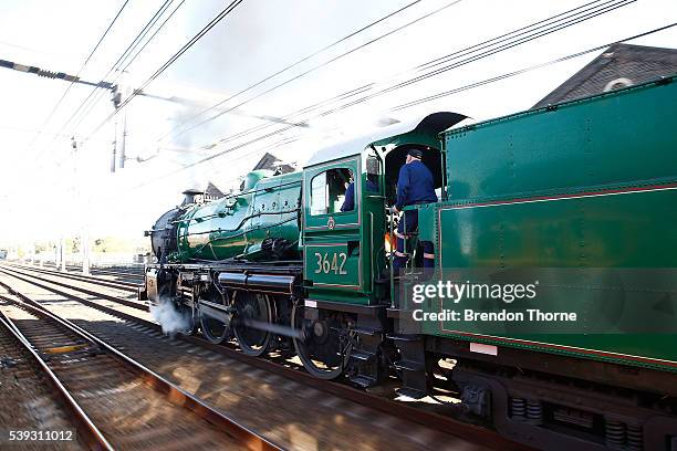 Australia Train Races 37 Heritage Trains Travel Through Sydney For The Great Train Race Stock ...