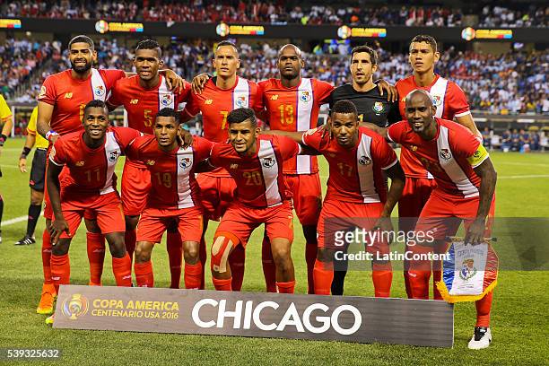 Players of Panama pose before a group D match between Argentina and Panama at Soldier Field as part of Copa America Centenario US 2016 on June 10,...