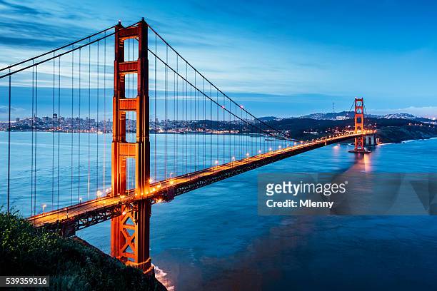 golden gate bridge sunrise san francisco california usa - mlenny photography stockfoto's en -beelden