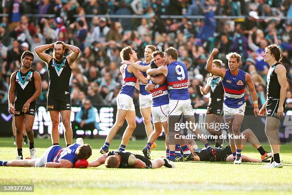 AFL Rd 12 - Port Adelaide v Western Bulldogs AFL Rd 12 - Port Adelaide v Western Bulldogs