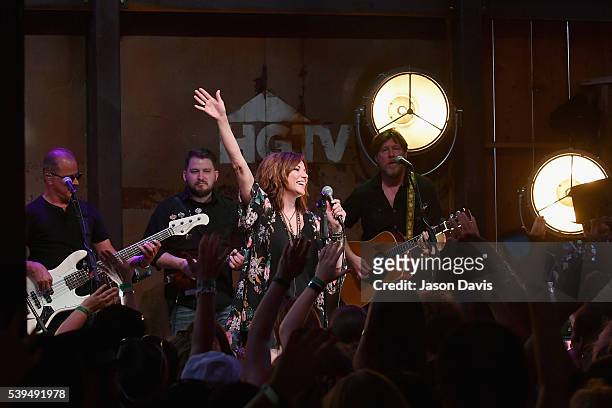 Recording artist Martina McBride performs onstage at the HGTV Lodge during CMA Music Fest on June 11, 2016 in Nashville, Tennessee.