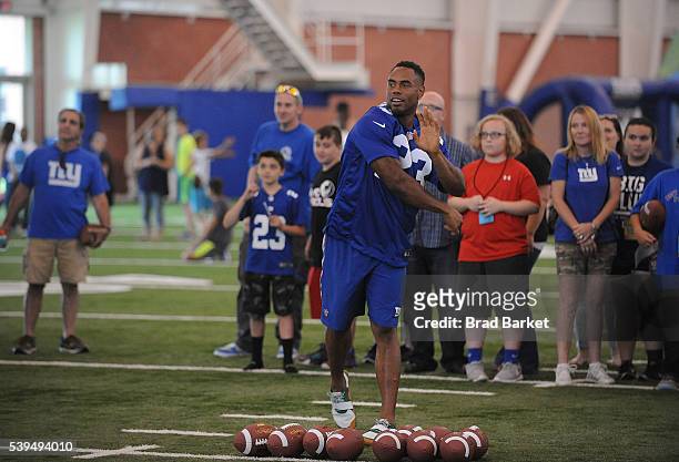 New York Girant Rashad JenningsÊattends the Nickelodeon and The New York Giants Host Tryouts for the "Triple Shot Challenge: Kids' Choice Sports...