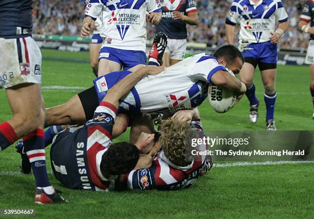 The NRL Rugby League Grand Final between The Sydney Roosters and Canterbury Bulldogs at Telstra Stadium Homebush on 3 October 2004.Bulldogs player...