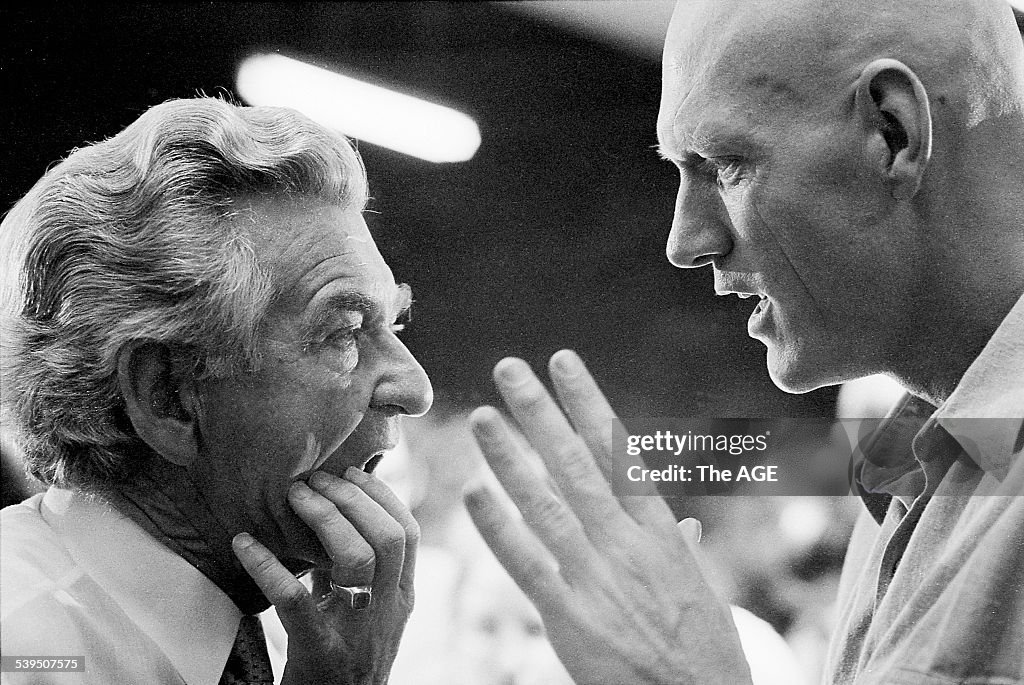 Garrett Singer Midnight Oil lead singer Peter Garrett, right, and Prime Minister Bob ...
