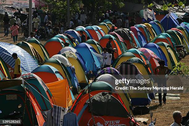 Tents provide temporary shelter for Khao Lak victims, 5 January 2005 SMH Picture by ANDREW TAYLOR