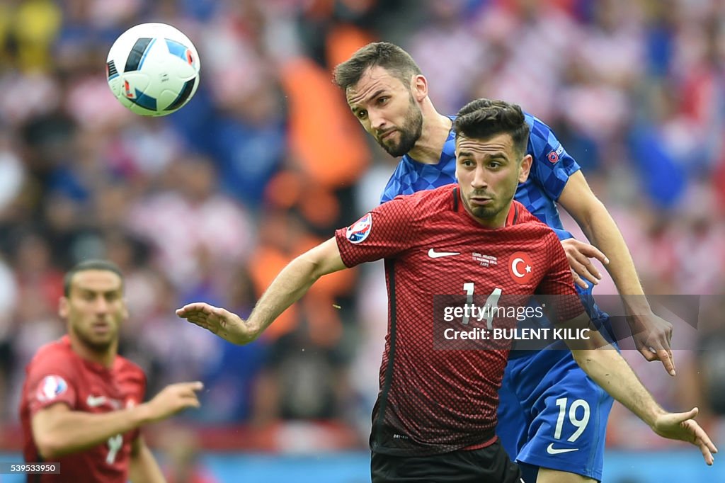 TOPSHOT-FBL-EURO-2016-MATCH5-TUR-CRO