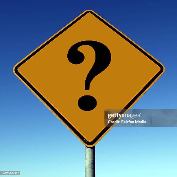 Question Mark Traffic Sign Photos and Premium High Res Pictures - Getty ...