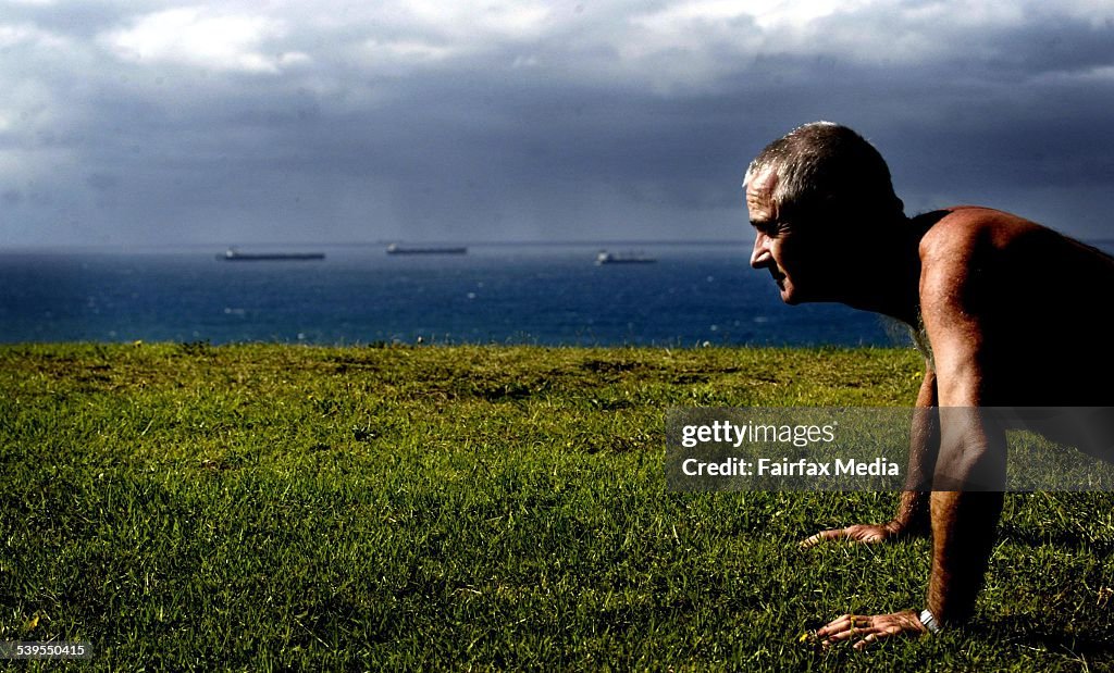 Mike Bevan of Merewether exercises in King Edward Park, 24 March 2005. NCH Pict
