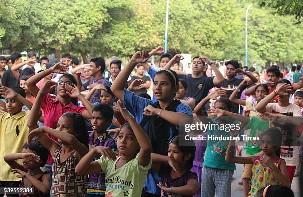 People participate on the Raahgiri Day, organised by the Gurgaon administration along with support from EMBARQ India, Pedal Yatris, NMT group, the...