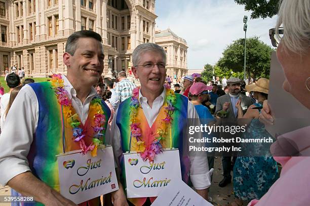 July 4th, 2015 Austin, Texas USA: A week following the US Supreme Court decision legalizing same-sex marriage in the US, dozens of couples were...