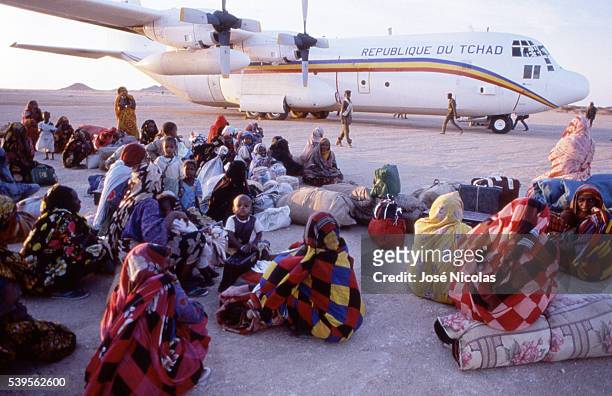 Women waiting to flee Chad, at the Faya-Largeau's airport.