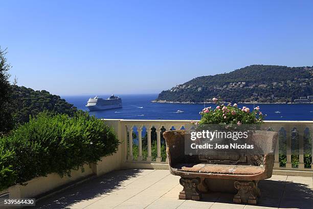 villa ephrussi de rothschild and gardens - villa ephrussi stock-fotos und bilder