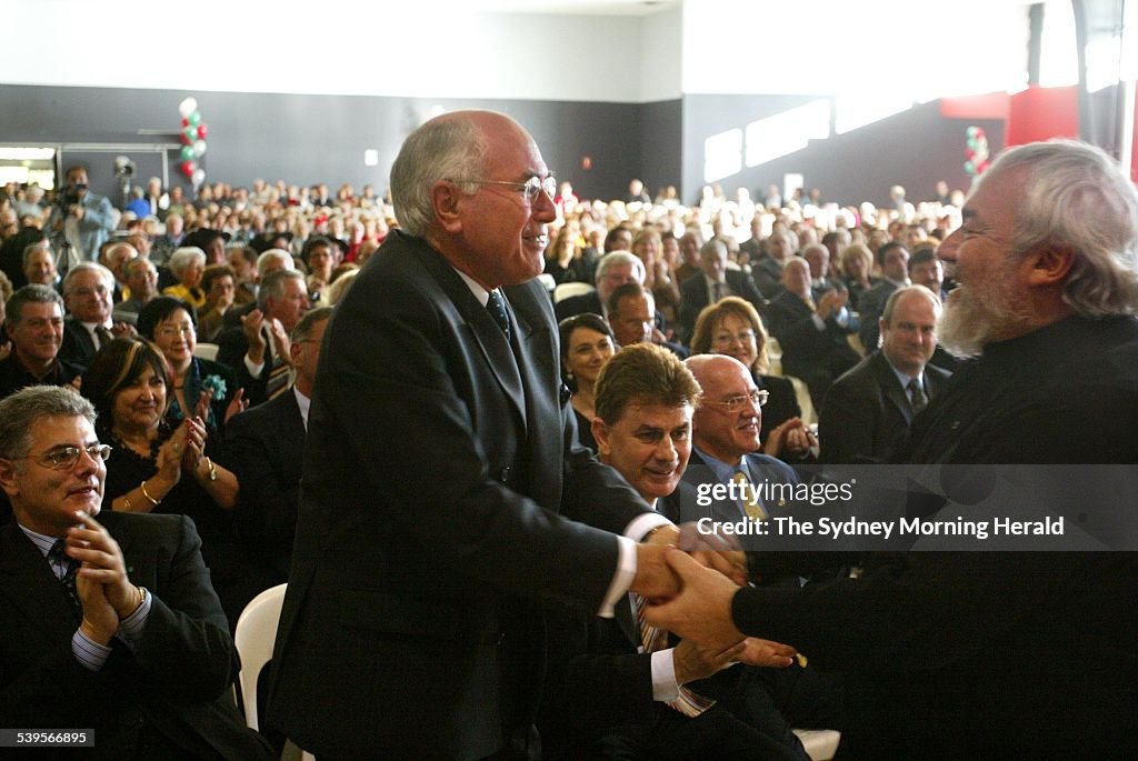 Prime Minister John Howard meets Sydney Symphony Orchestra Maestro, Gianluigi Ge