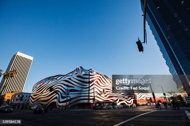 The Petersen Automotive Museum underwent a 14 month facelift and is now re-opened. The new exterior includes bended and curvy stainless steel...