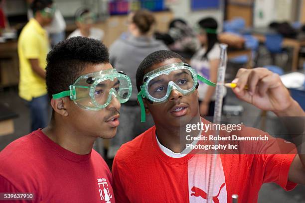 Student Titration Lab Titration Experiment Photos and Premium High Res Pictures - Getty Images